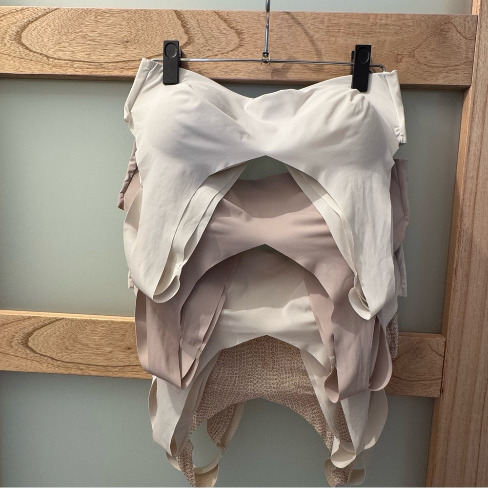 4x Hanes Ultra Light wireless t-shirt bras with sewn in lightly padded - Picture 1 of 9